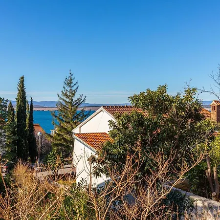 Apartament Dadi