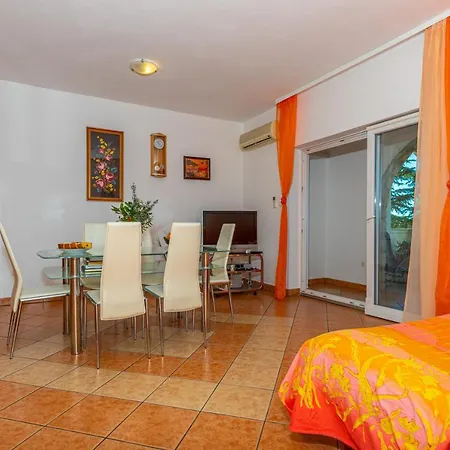 Dadi Апартаменты *